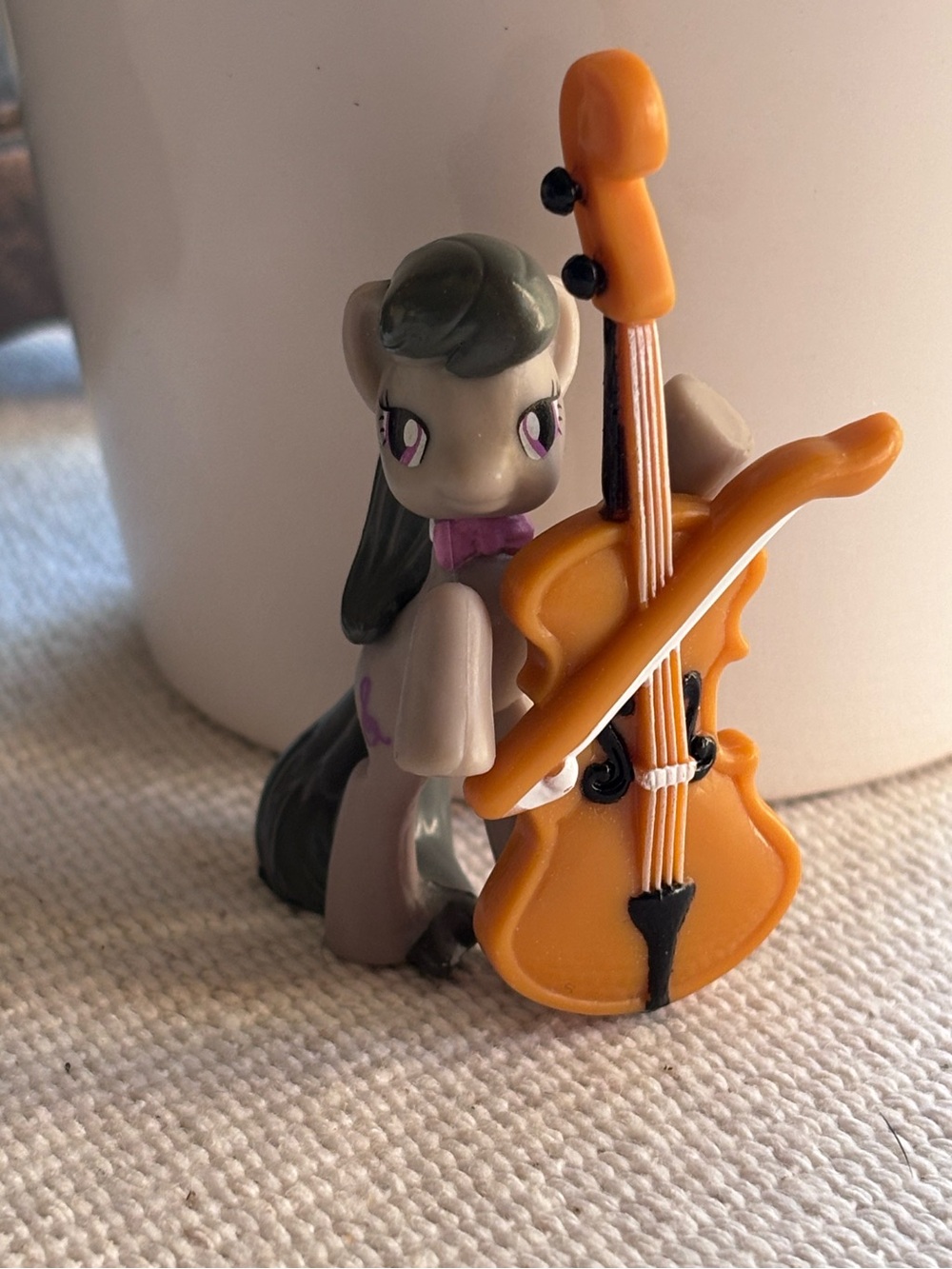My Little Pony "Octavia Melody" 2” Friends Forever Groovin' Hooves collection.